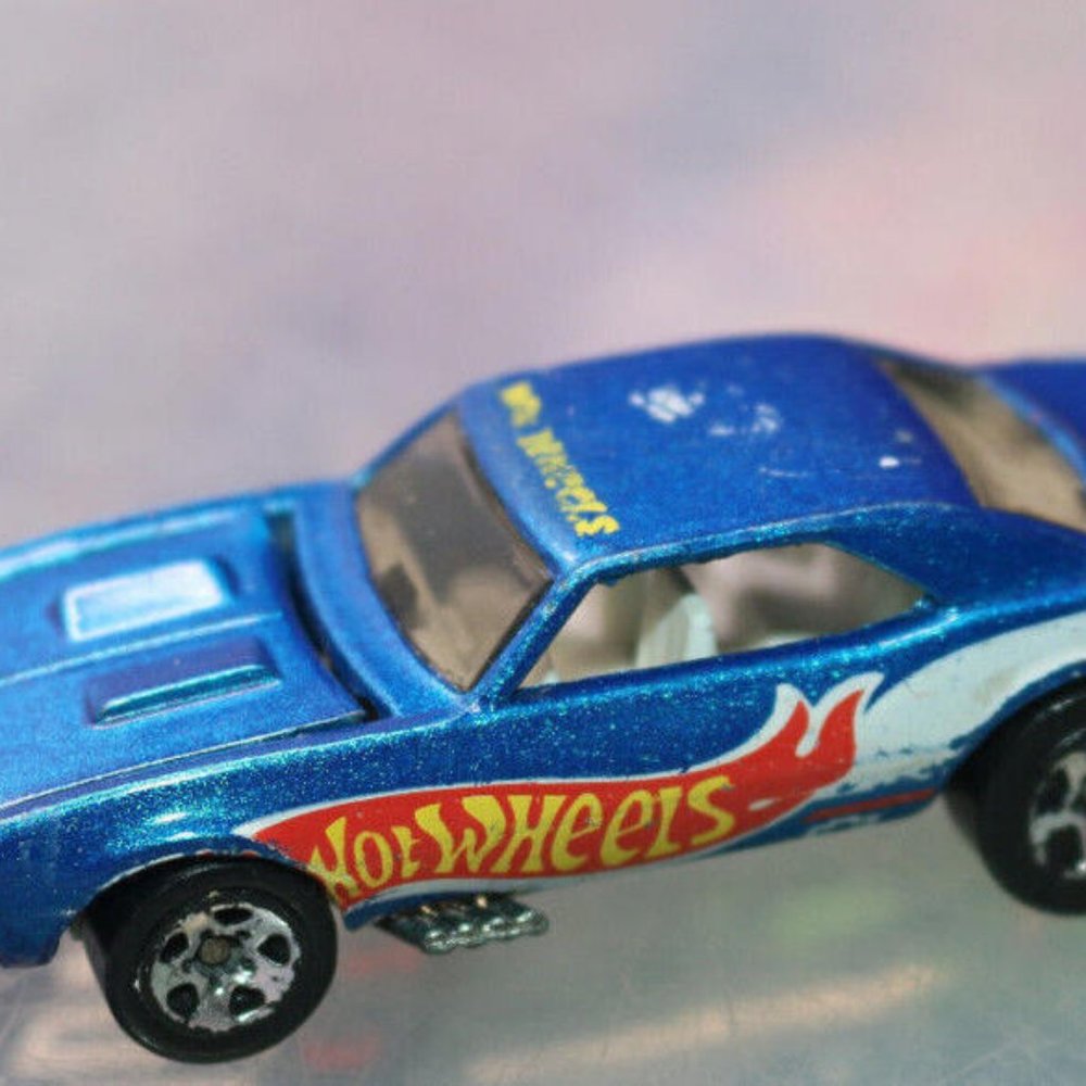 Hot Wheels 67 Camaro Blue with Flames 1982 Blackwalls Opening Hood
